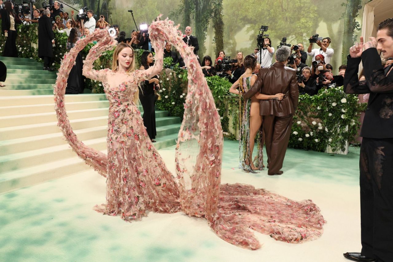 Dove Cameron and Damiano David Stun at the 2024 Met Gala in New York City04